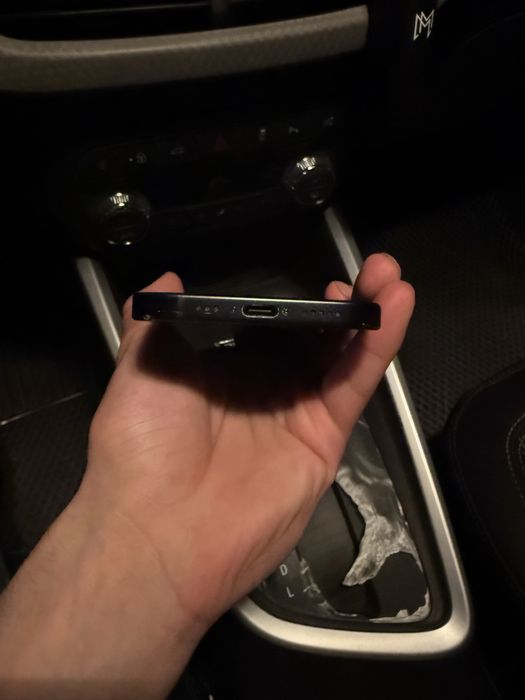 Iphone 15 128GB Srochna sotiladi