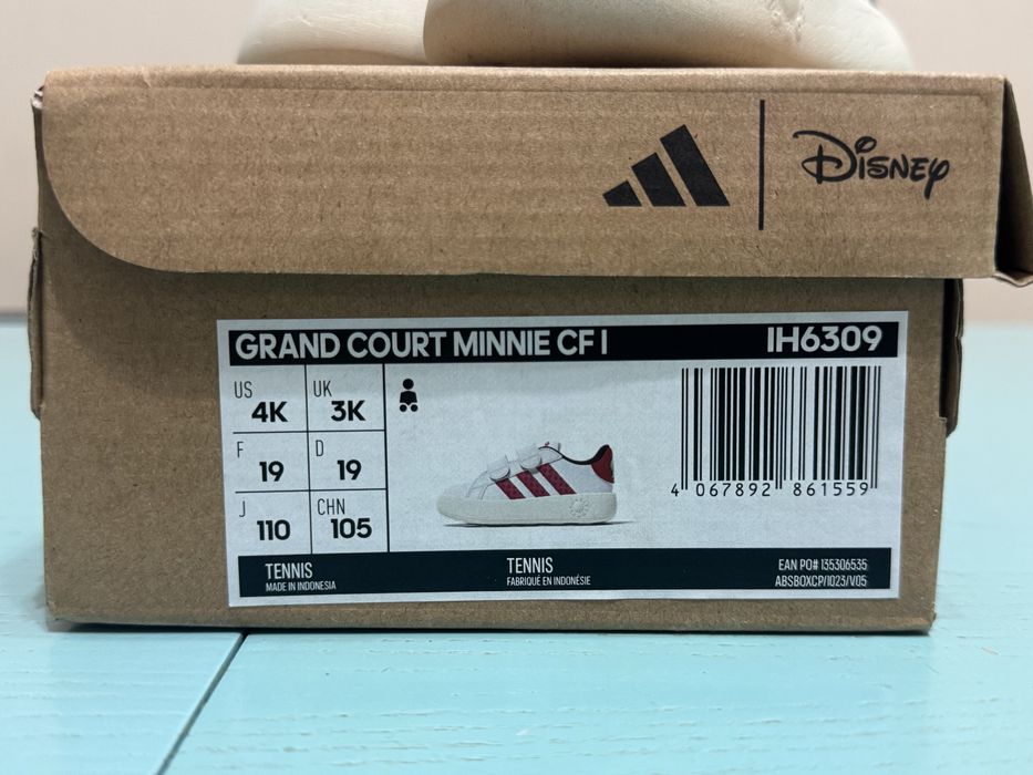 Детские кроссовки Adidas