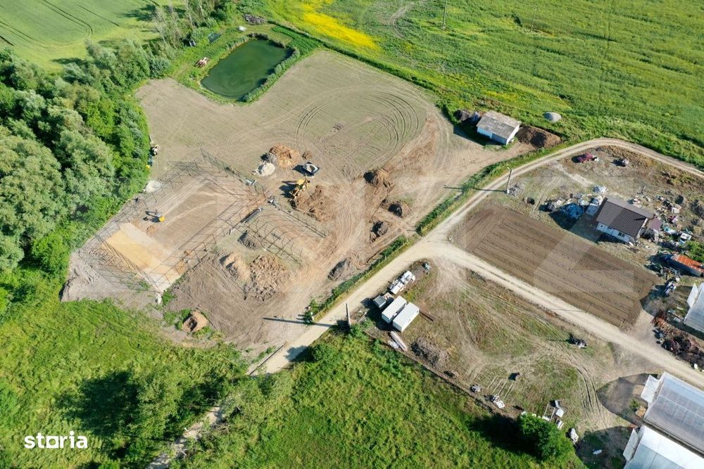 Teren EV si IV cu casa, 29.600 mp, utilitati si acces facil, Albesti