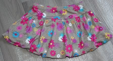 Продам красивый костюмчик