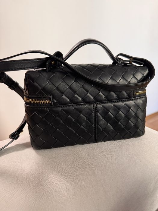 Черна дамска чанта