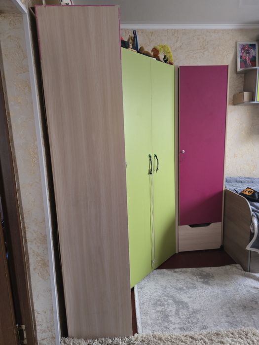 Шкаф  угловой +2 пенала