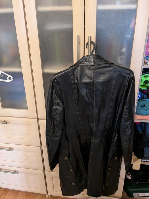 Дамско кожено яке