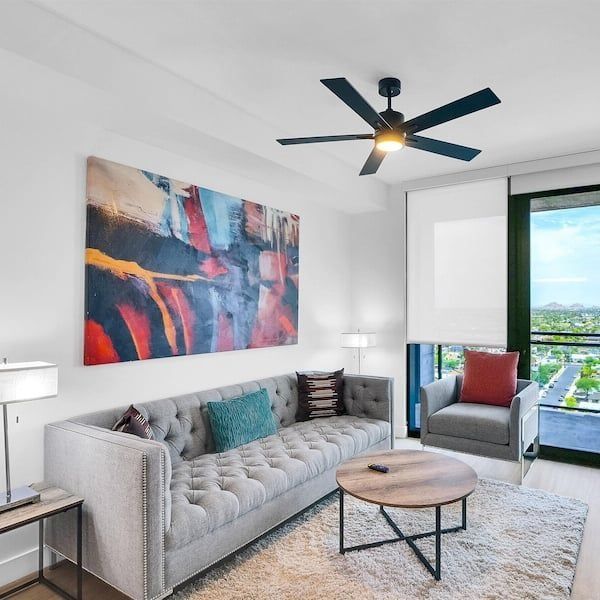 Jurnalniy stolik loft