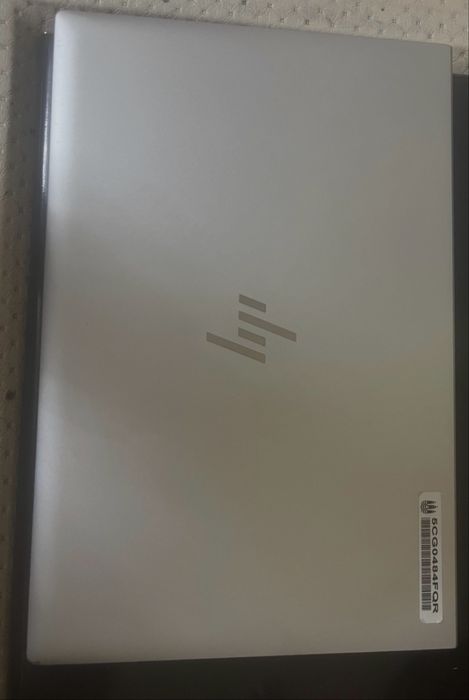 Lap top hp 830 g7
