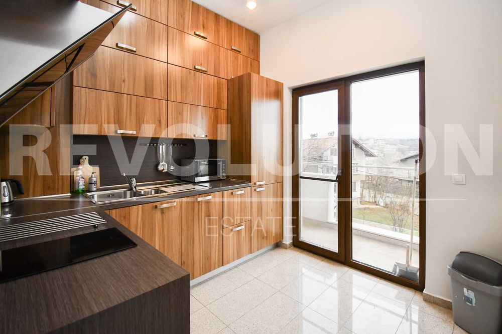 Дава се под наем Къща в София, Център - 318 кв.м за 1700 € - Снимка #4