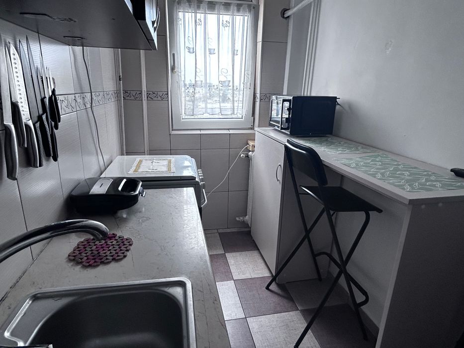 Închiriez apartament 2 camere