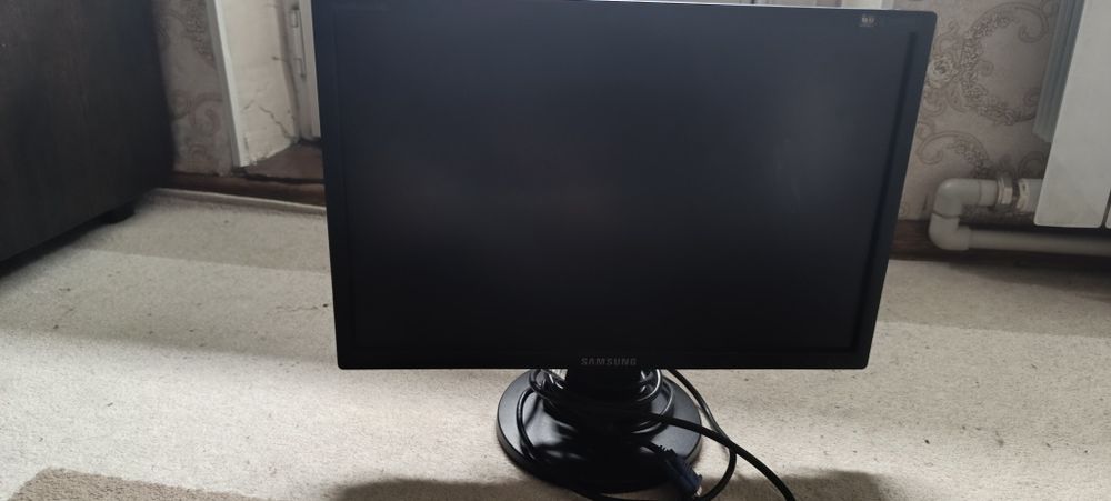 Продам монитор..