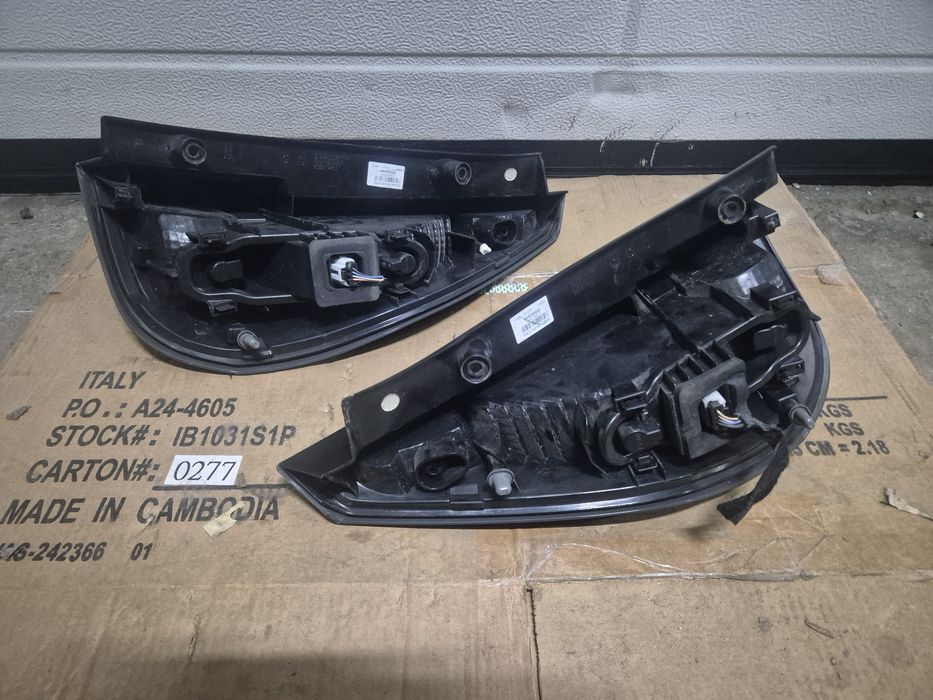 Stopuri/Triple Aripă  Renault Scenic3 Facelift 2012-2015. Volan stinga