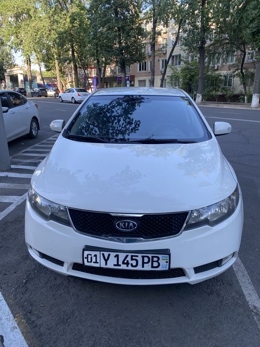 Kia forte 2009 yil 265000 km yurgan narxi 4300$