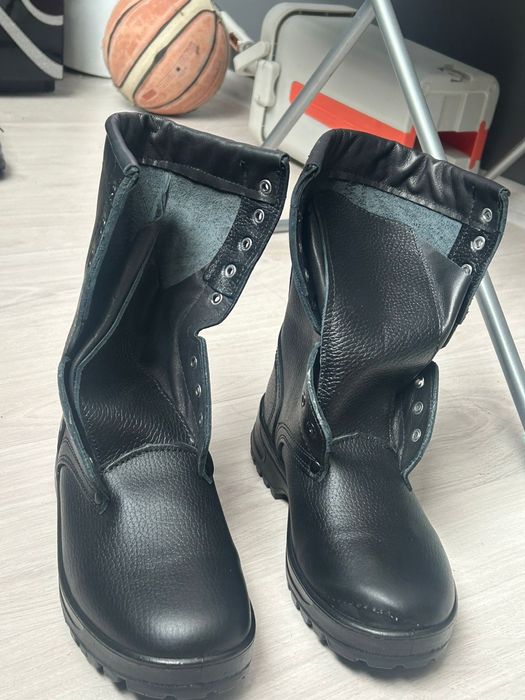 Продам новые берцы