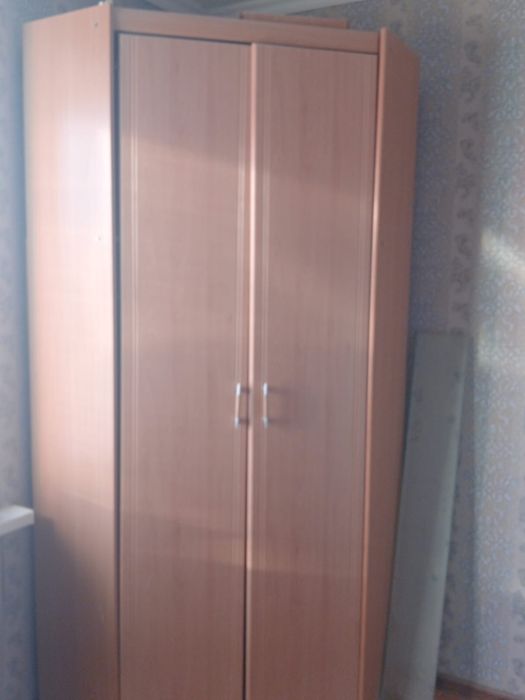 Продается угловой шкаф