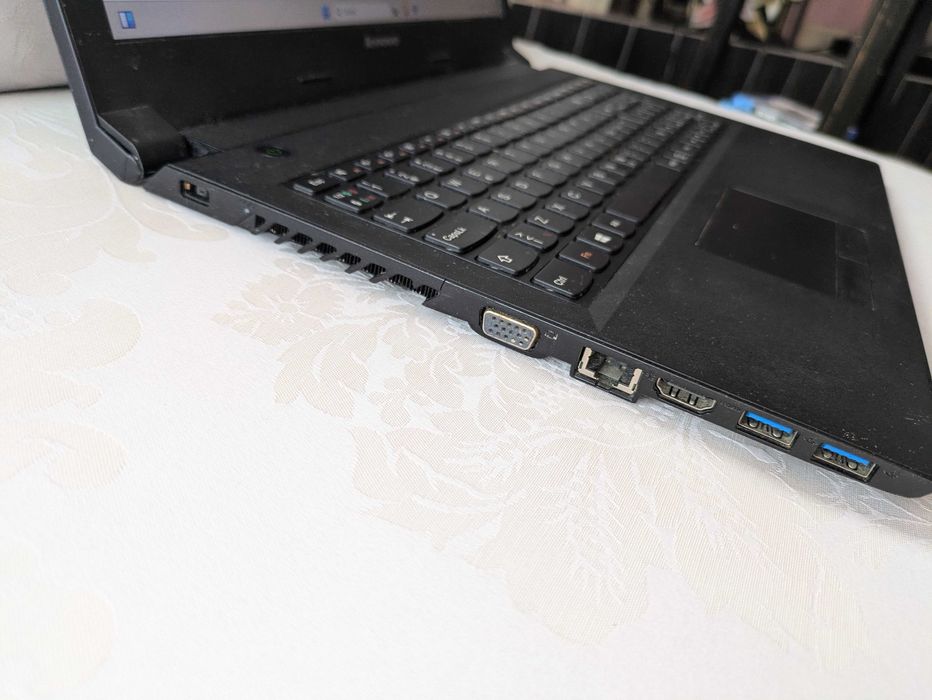 Laptop Lenovo i5 B50-80