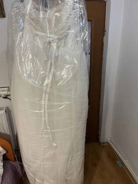 Vand rochie de mireasa