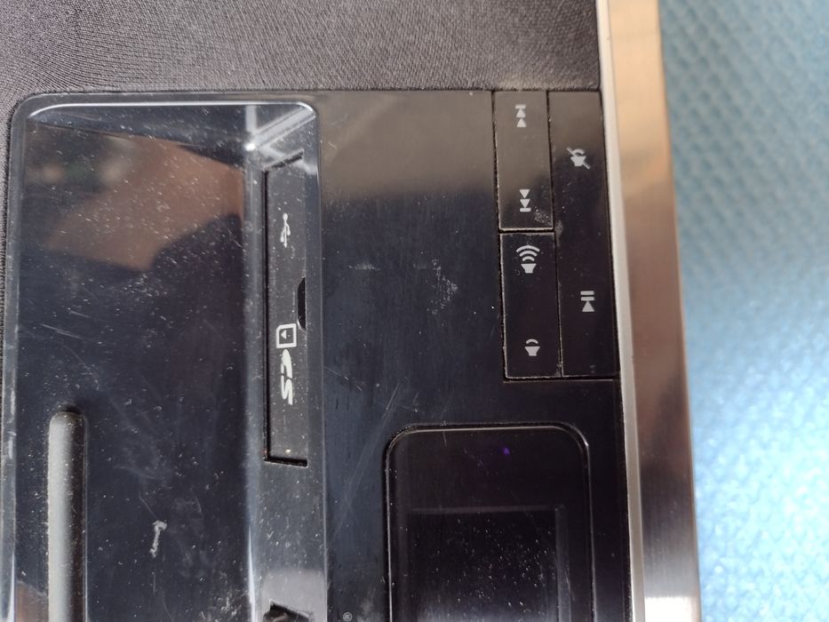 Акумулаторна колона с радио/USB/CD/AUX Medion