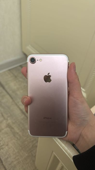 Продам   айфон 7