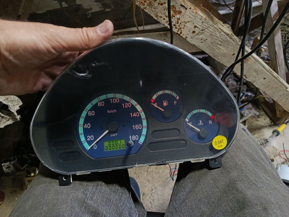 Matiz tablo sotiladi. Продоется прибор от авто Матиз