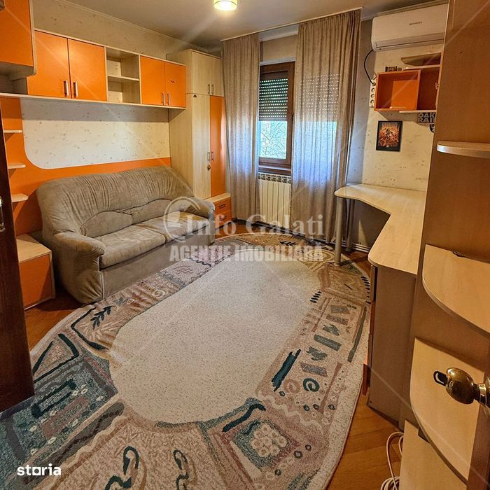 | Apartament cu 4 camere | CENTRU, Fata pe Valuri | 77.000 Euro |