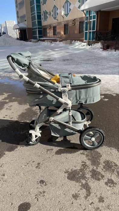 Продам коляску Teknum
