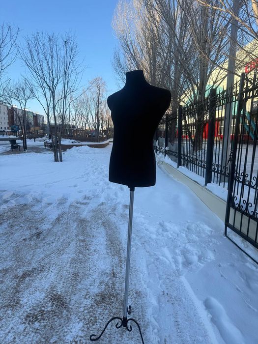 Продам мужской маникен.