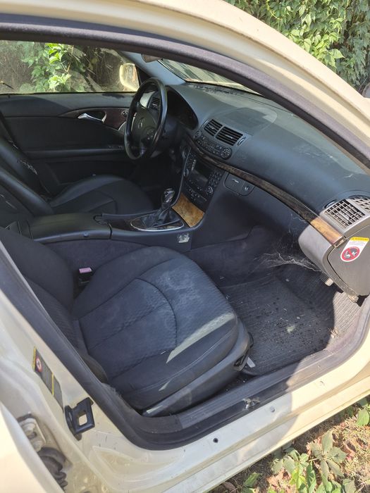 Mercedes E200 ,an 2005 pentru dezmembrat