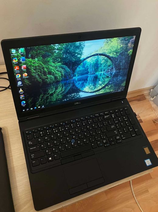 Лаптоп Dell Latitude 5590 i5-8350U 256 SSD 16GB DDR4 Windows 10/11 Pro