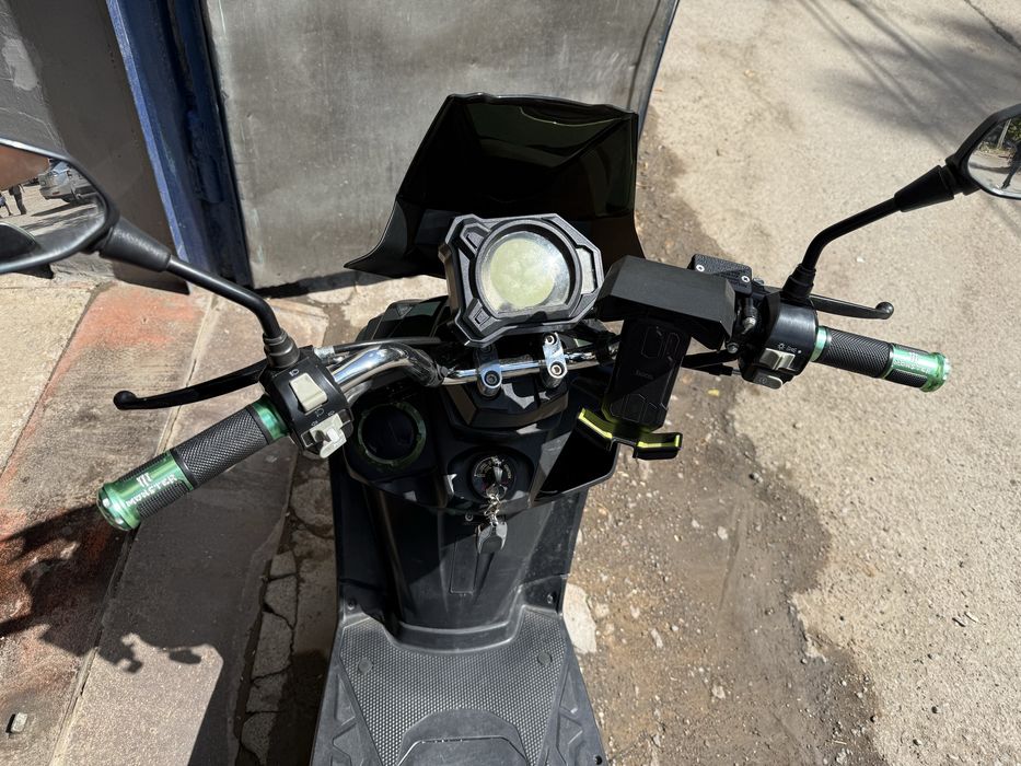 Продам скутер Samyrai