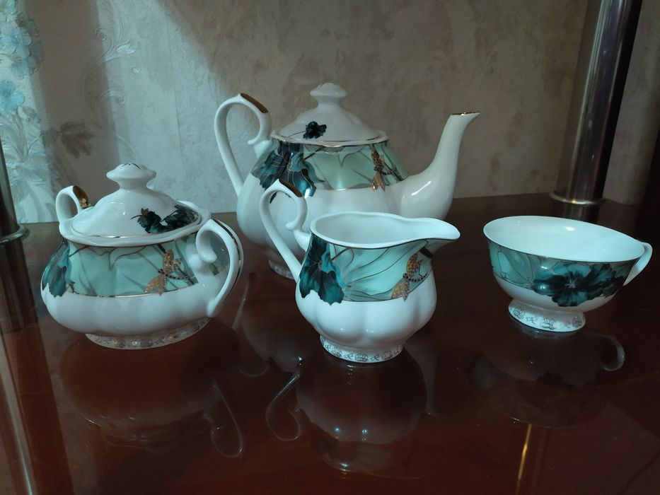 Сервиз чайный новый фарфоровый