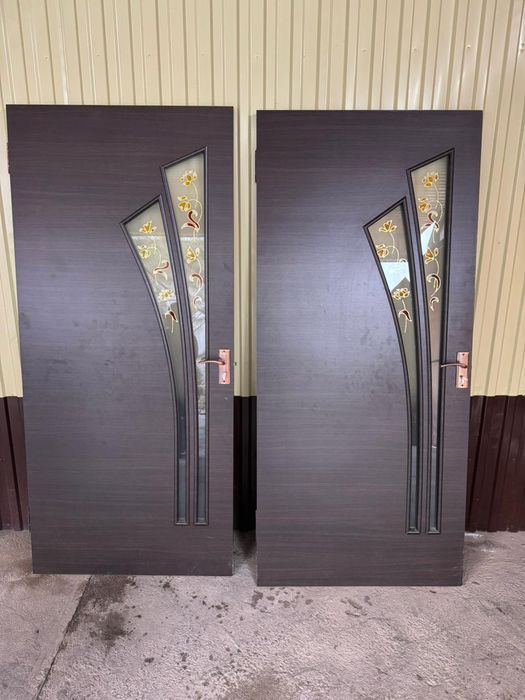 Двери деревянные