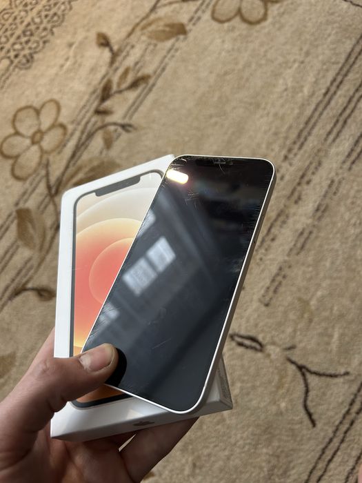 Продам айфон 12 128 гб