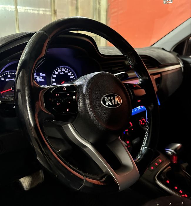 Kia Rio 2018 (1.4 AT)