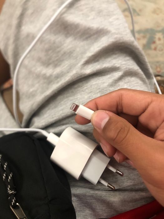 Зарядка на айфон Оригинальная