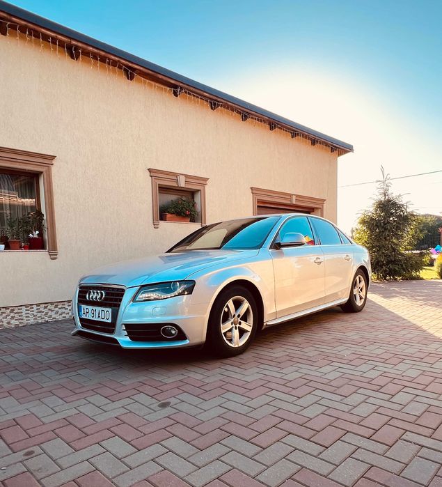 Audi A4 B8 2.0 TDI 170 CP • S-line