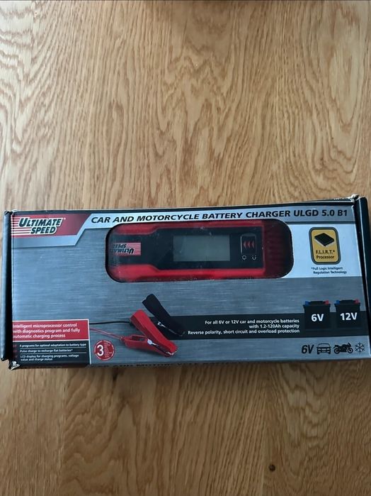 Redresor auto/moto inteligent Ultimate Speed ULGD 5.0 B1 - Afișaj LCD