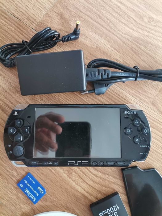 Игра Psp 2004 черна