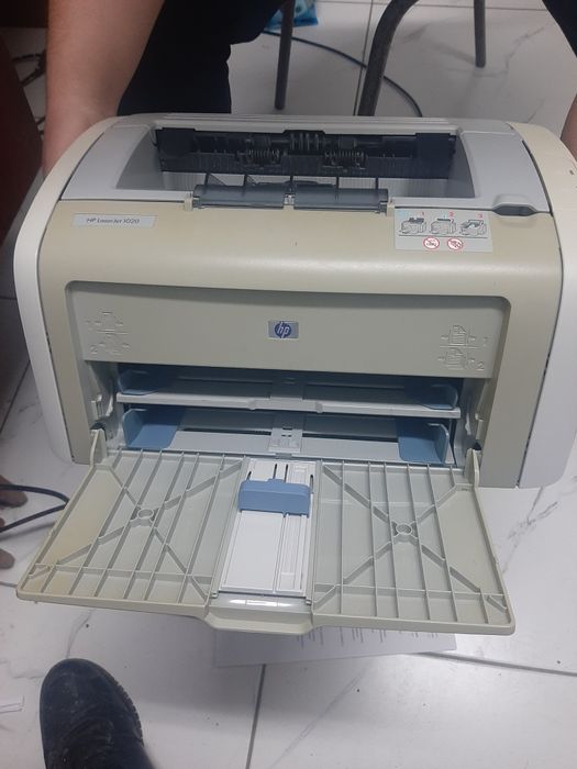Продается принтер hp1020