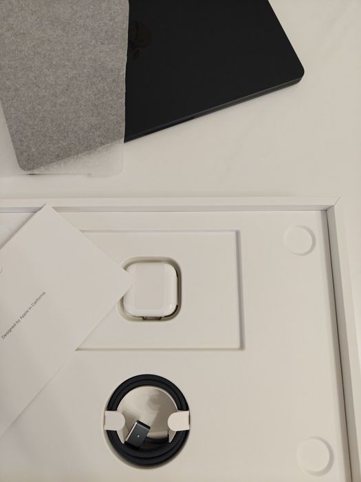 MacBook Air 13 M5 16/1TB 2 цикла