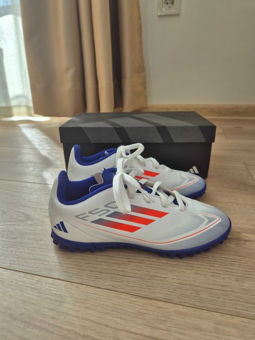 Детски футболни обувки Adidas