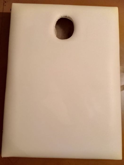 Продам новую кушетку