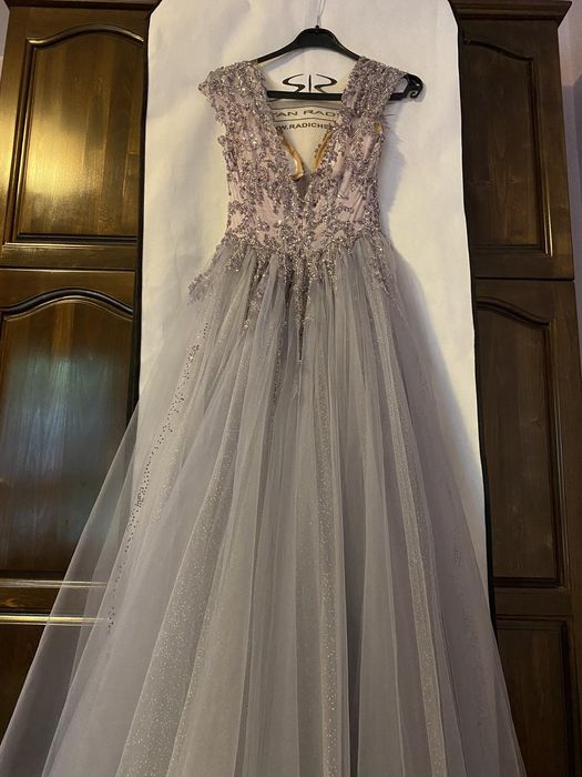 Официална рокля RADICHEV