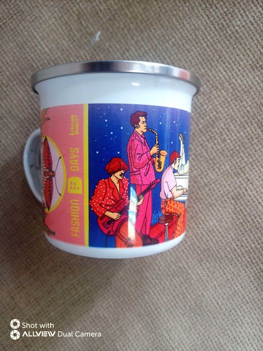 Метална чаша, тип канче с дръжка