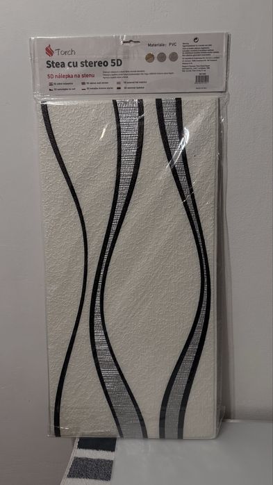 Plăci decorative tip tapet 5D, autoadezive – model alb cu linii negre