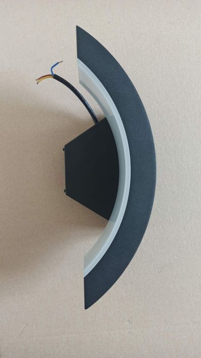 Lampă de perete led