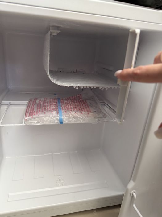 Холодильник SNOWCAP