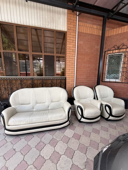 Продам мебель срочно