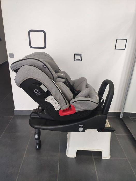 Scaun auto Joie Stages cu baza isofix pentru copii între 0 și 25 kg