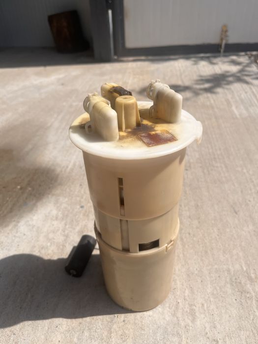 Бензинова помпа Ленд Роувър 1,8