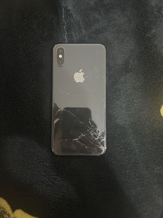 iphone xs tach defect jumate de cm pe marginea ecranului