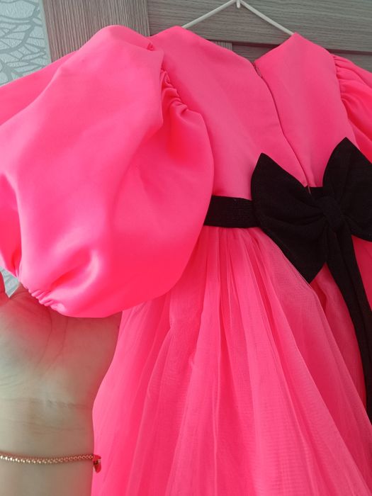 Роскошное нарядное платье для девочки