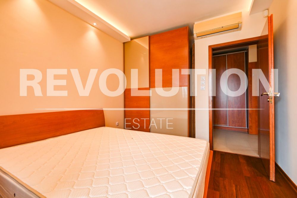 Дава се под наем Тристаен апартамент в София, Студентски град - 86 кв.м за 750 € - Снимка #4